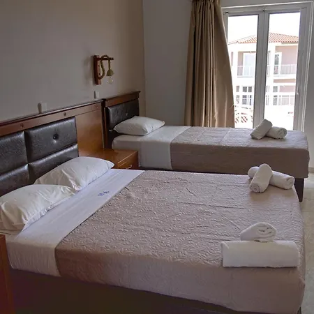 Amoudi Studios Apartments Hotel Room photo
