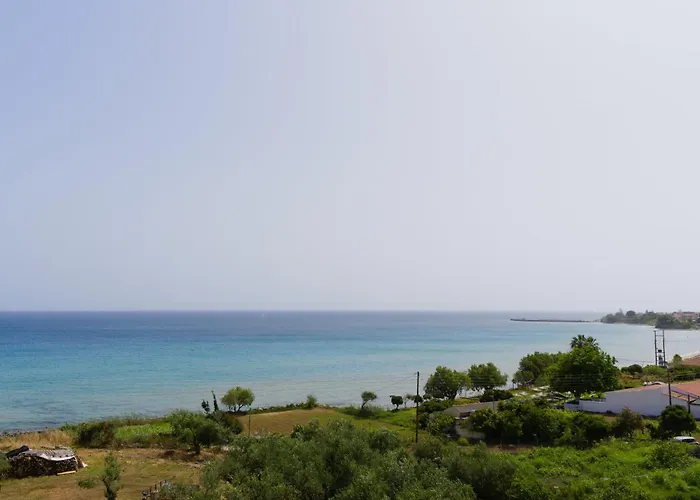 Amoudi Studios Apartments Hotel