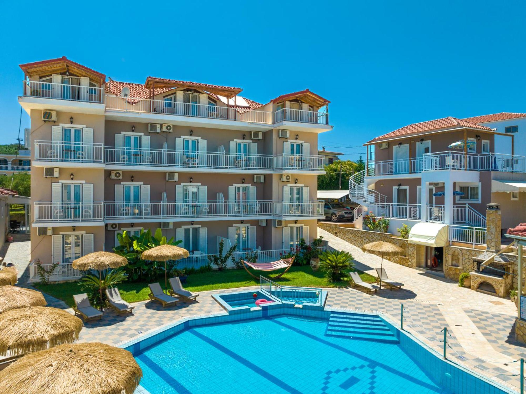 Amoudi Studios Apartments Hotel Hotel apartamentowy