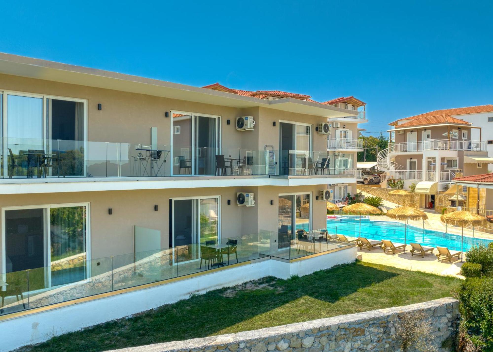 Amoudi Studios Apartments Hotel 3* Ammoudi