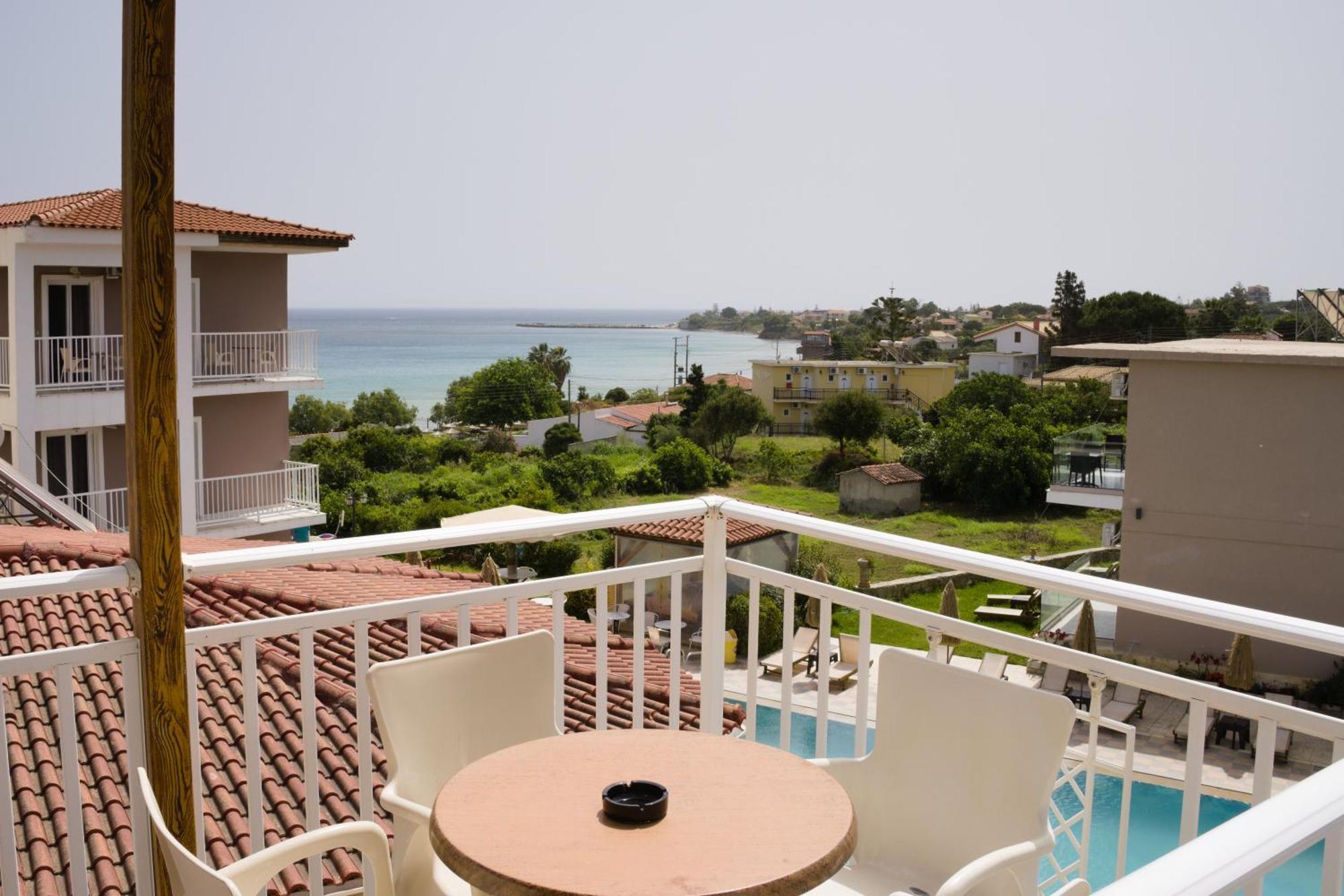 Hotel apartamentowy Amoudi Studios Apartments Hotel Ammoudi
