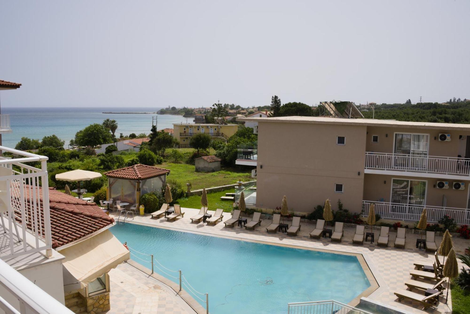 Amoudi Studios Apartments Hotel Hotel apartamentowy 3*