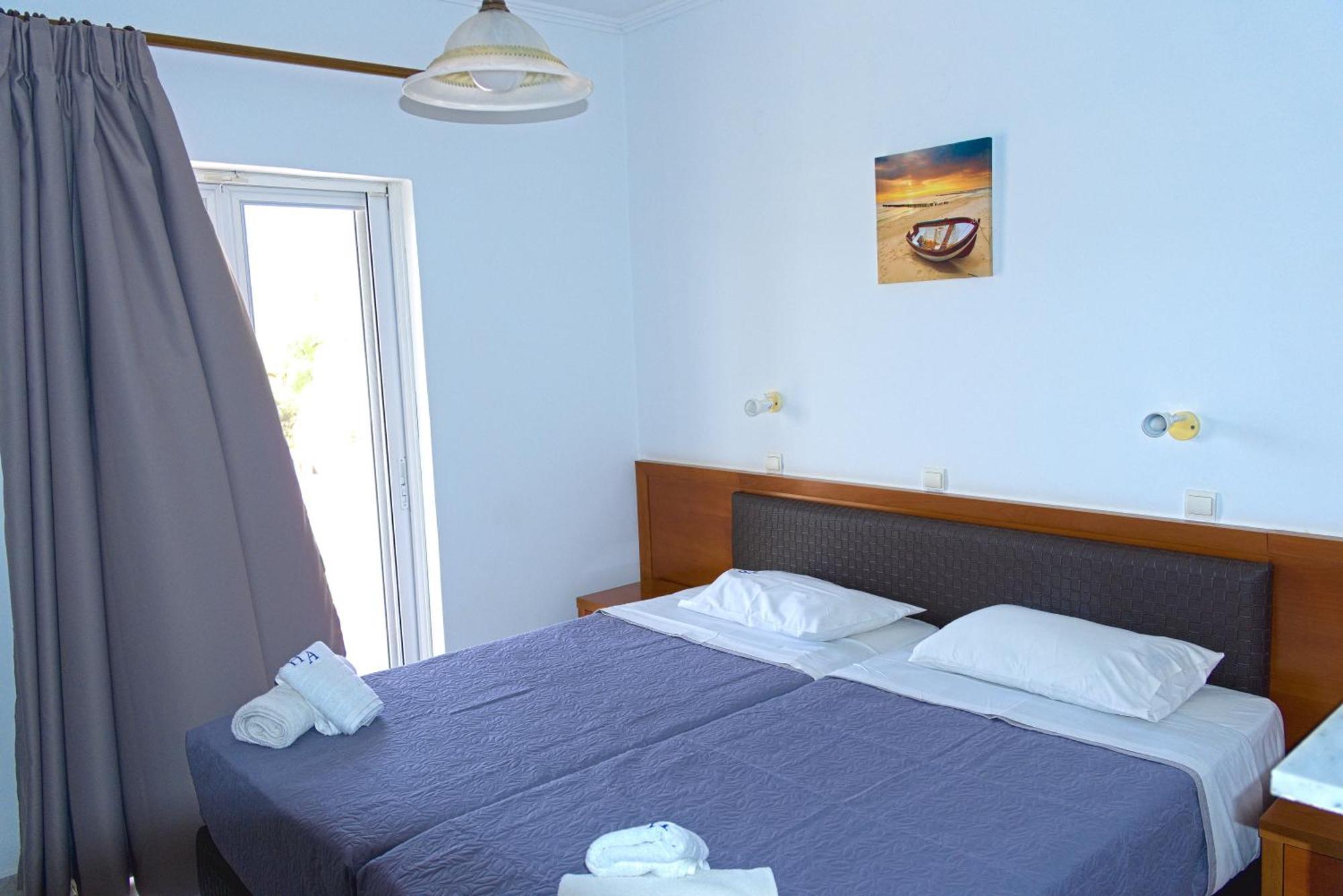 Aparthotel Amoudi Studios Apartments Hotel Amoudi